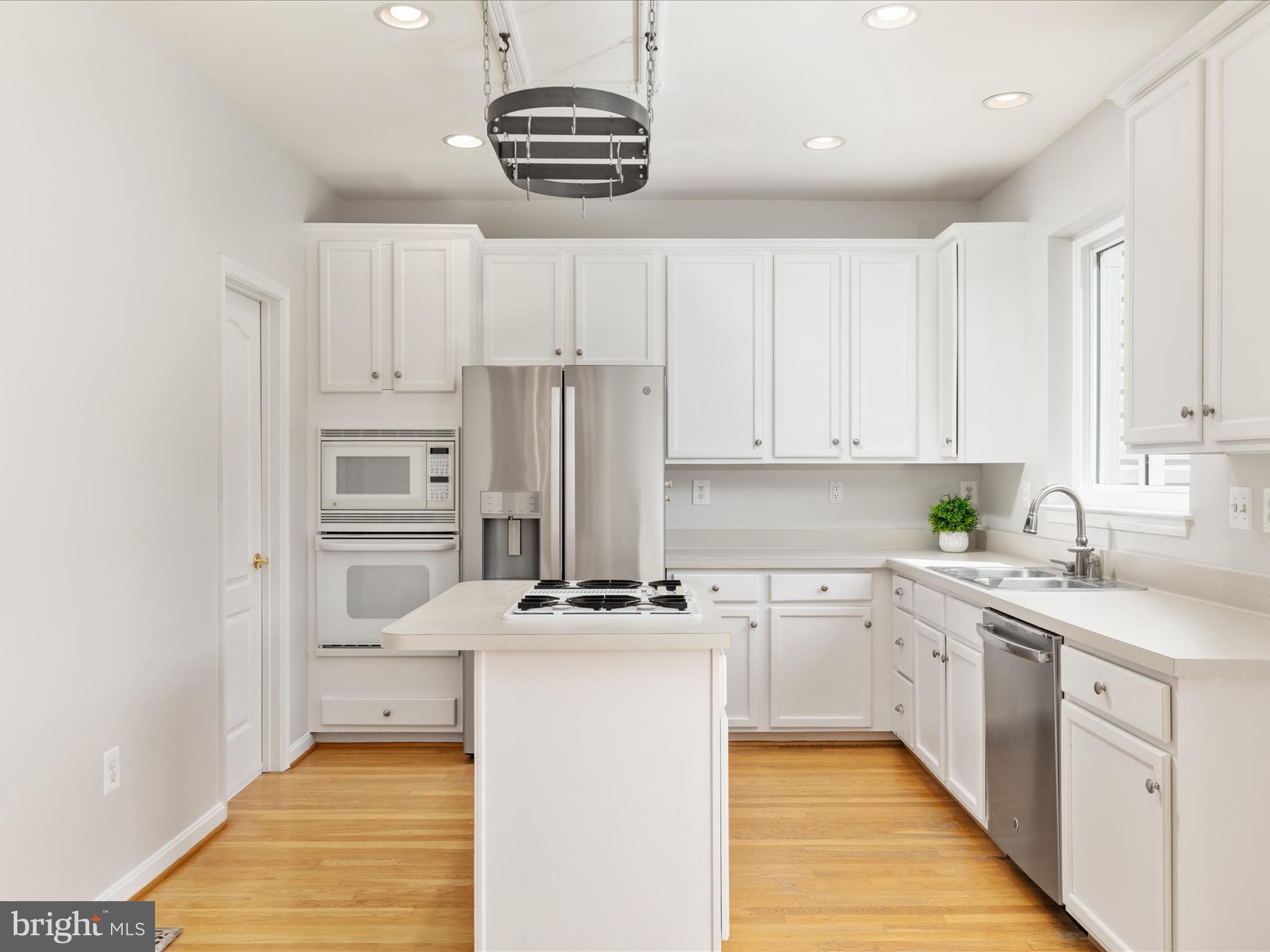 13577 BIG BOULDER RD