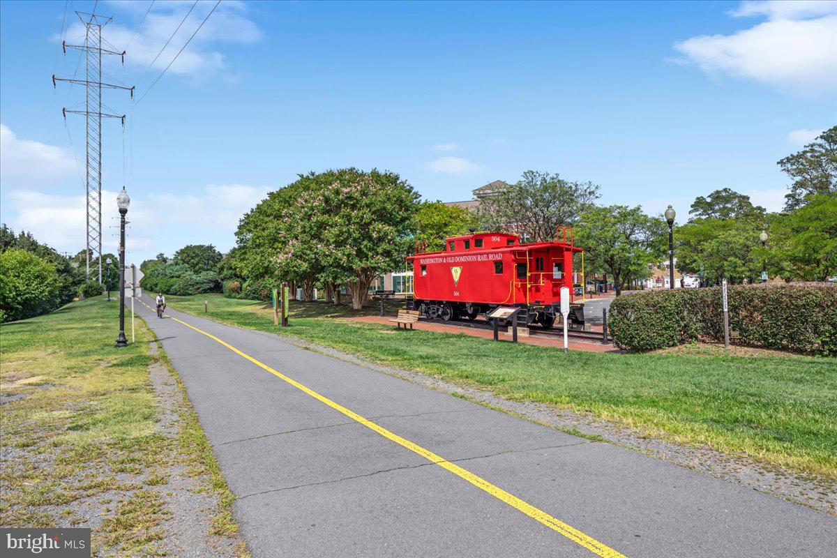 13577 BIG BOULDER RD