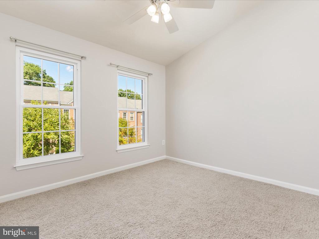 13577 BIG BOULDER RD