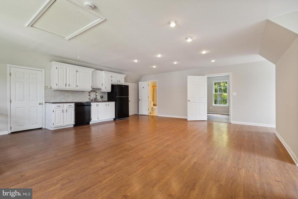 11504 Yates Ford Rd