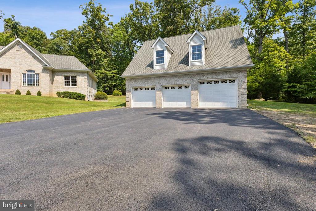 11504 Yates Ford Rd