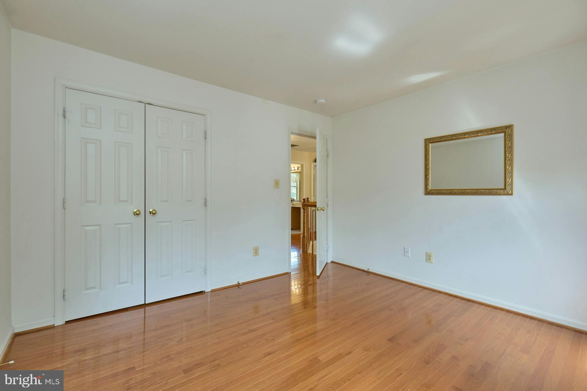 5516 Newhall Ct