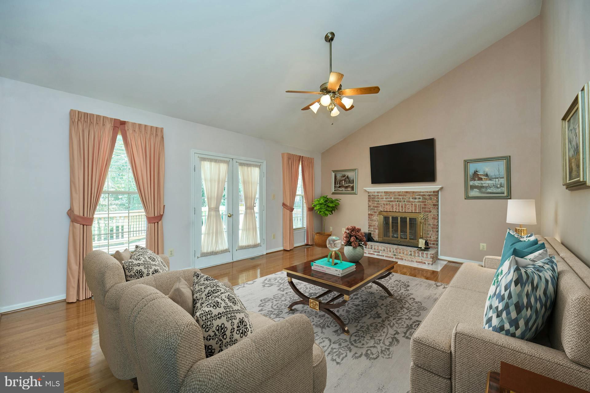 5516 Newhall Ct
