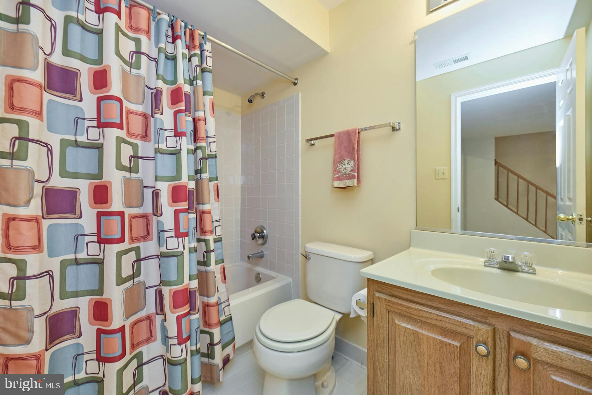 5516 Newhall Ct