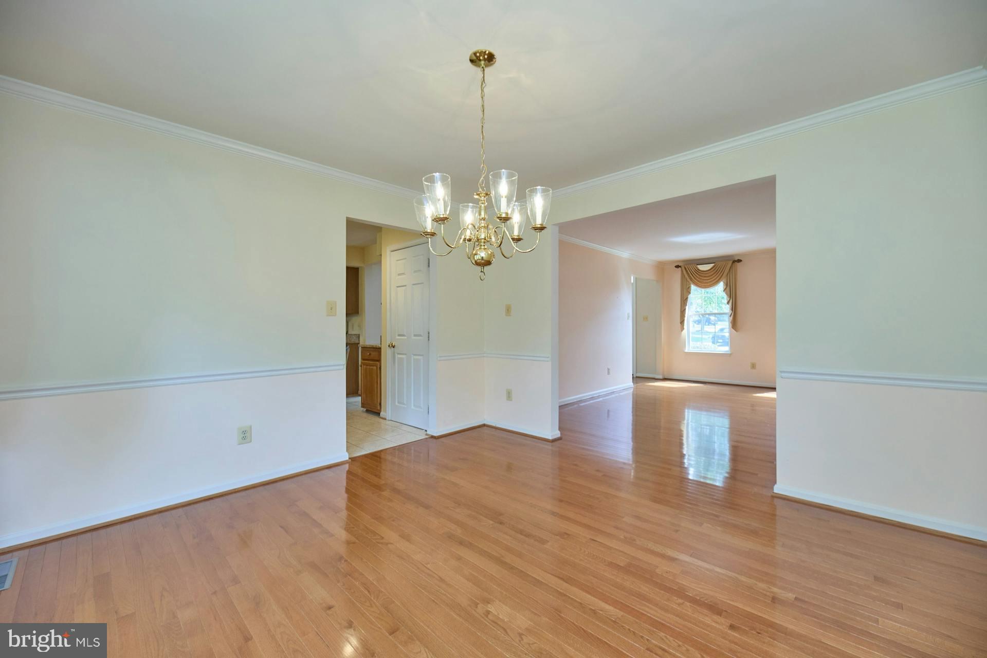 5516 Newhall Ct