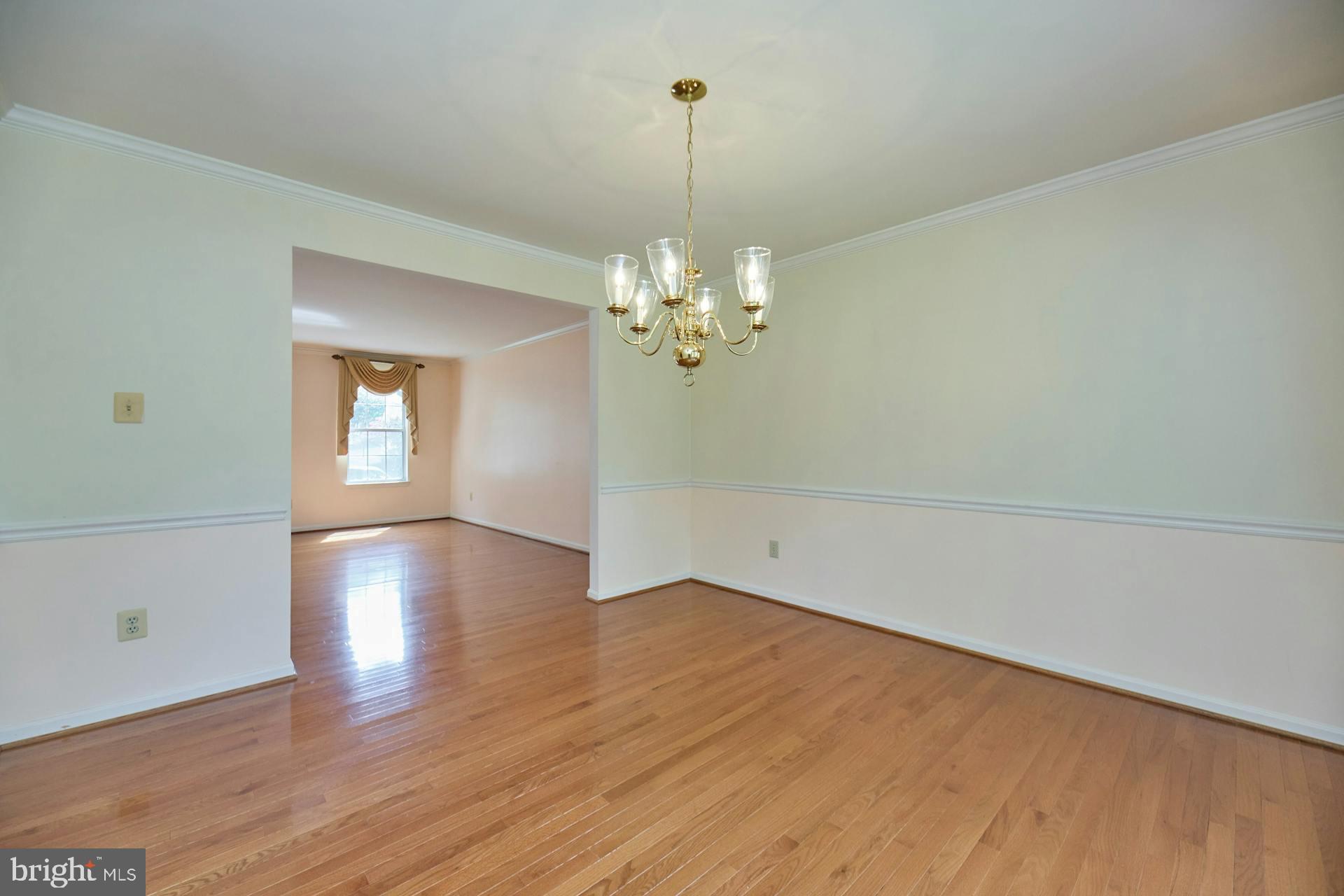 5516 Newhall Ct