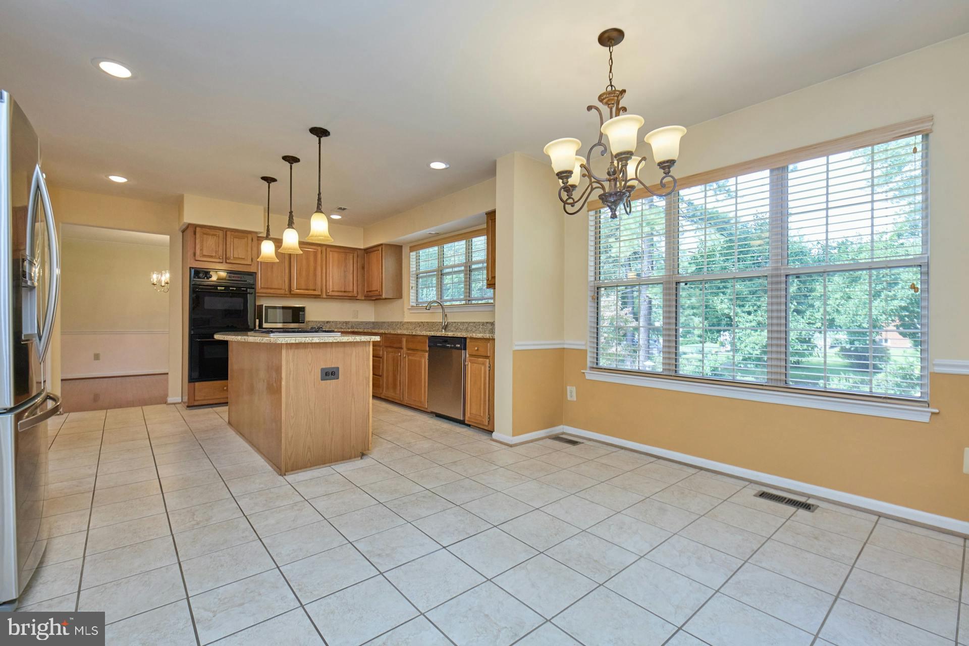 5516 Newhall Ct