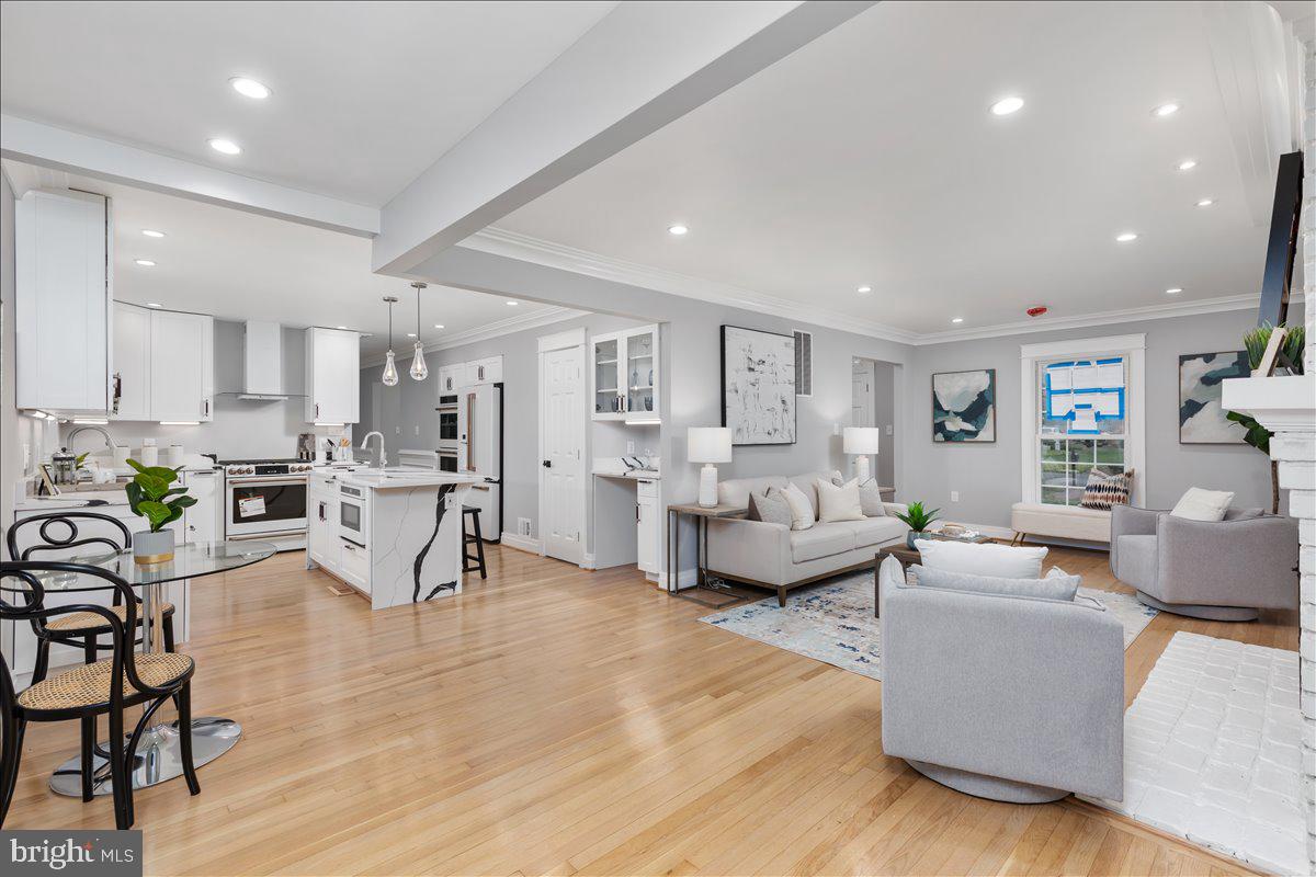 9401 Ferry Landing Ct