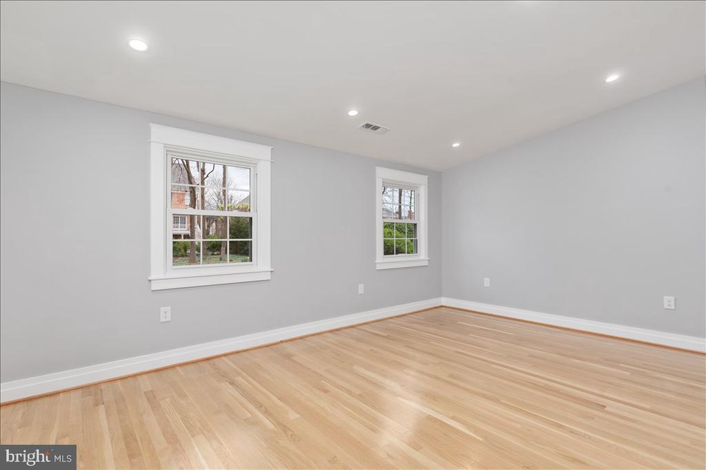 9401 Ferry Landing Ct