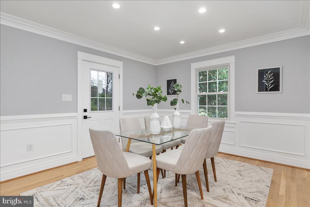 9401 Ferry Landing Ct