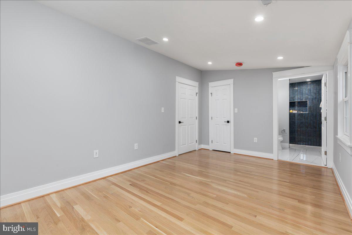 9401 Ferry Landing Ct