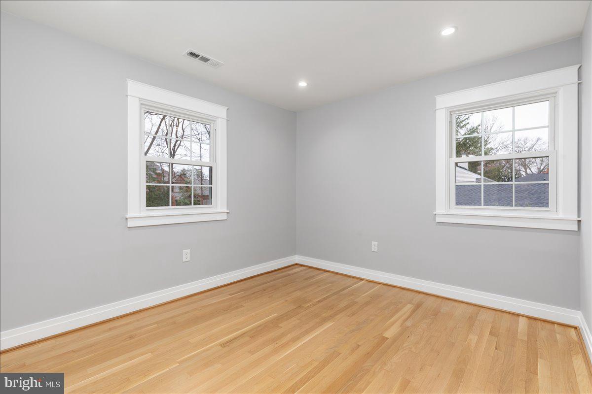 9401 Ferry Landing Ct