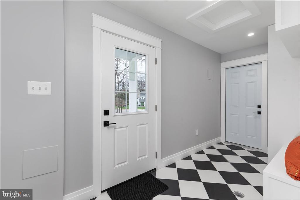 9401 Ferry Landing Ct