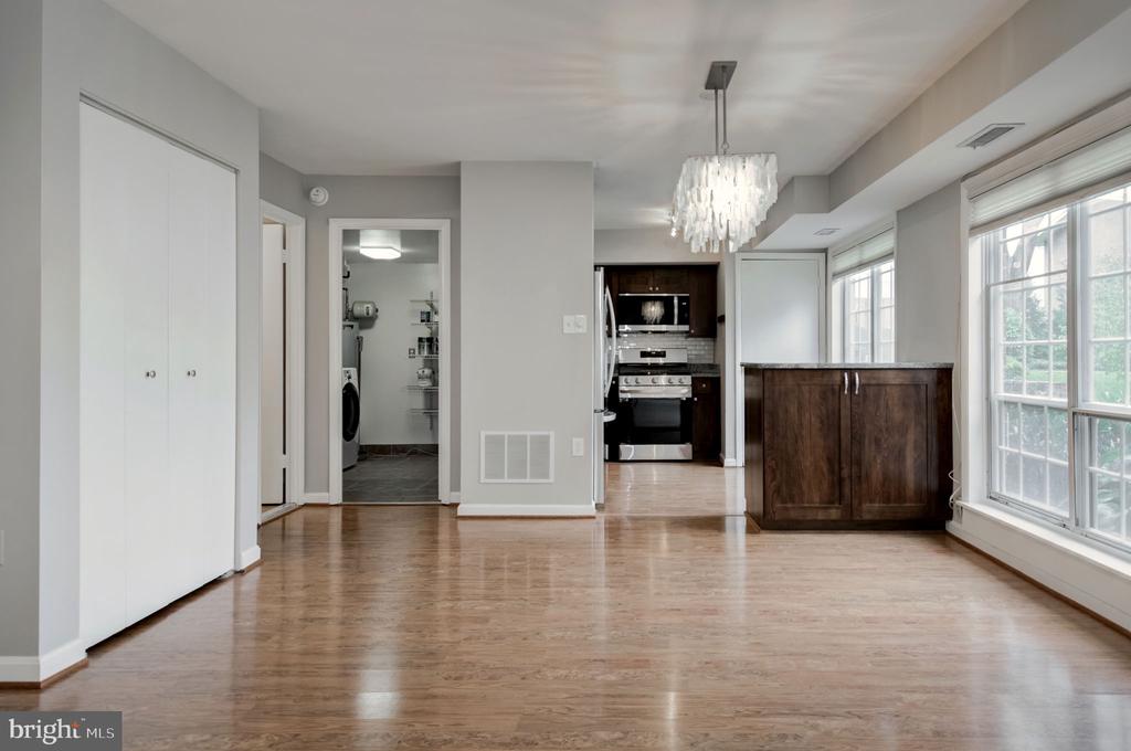 1963 Kennedy Dr #1963