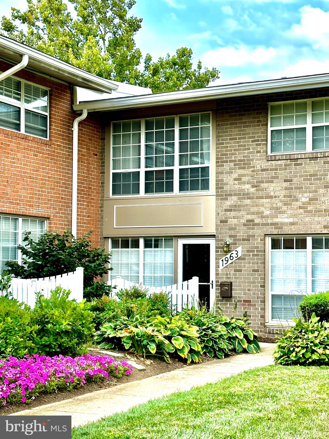 1963 Kennedy Dr #1963