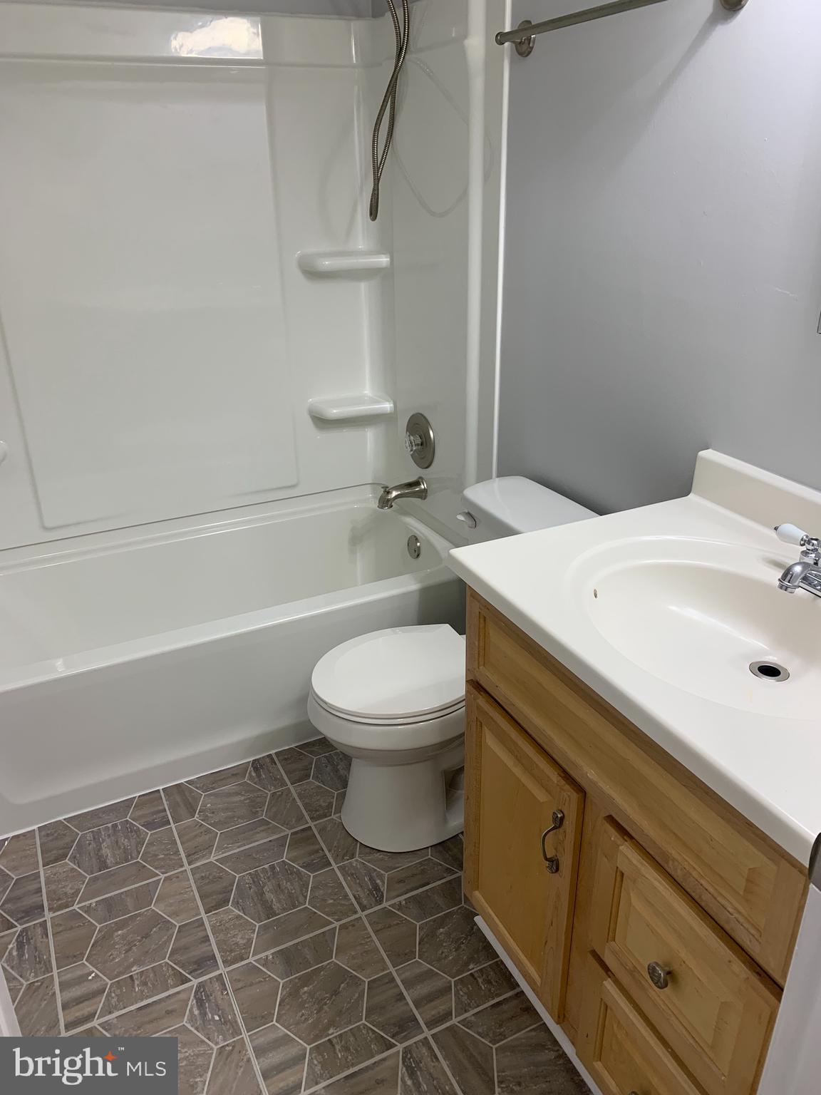 8584 KOLUDER CT