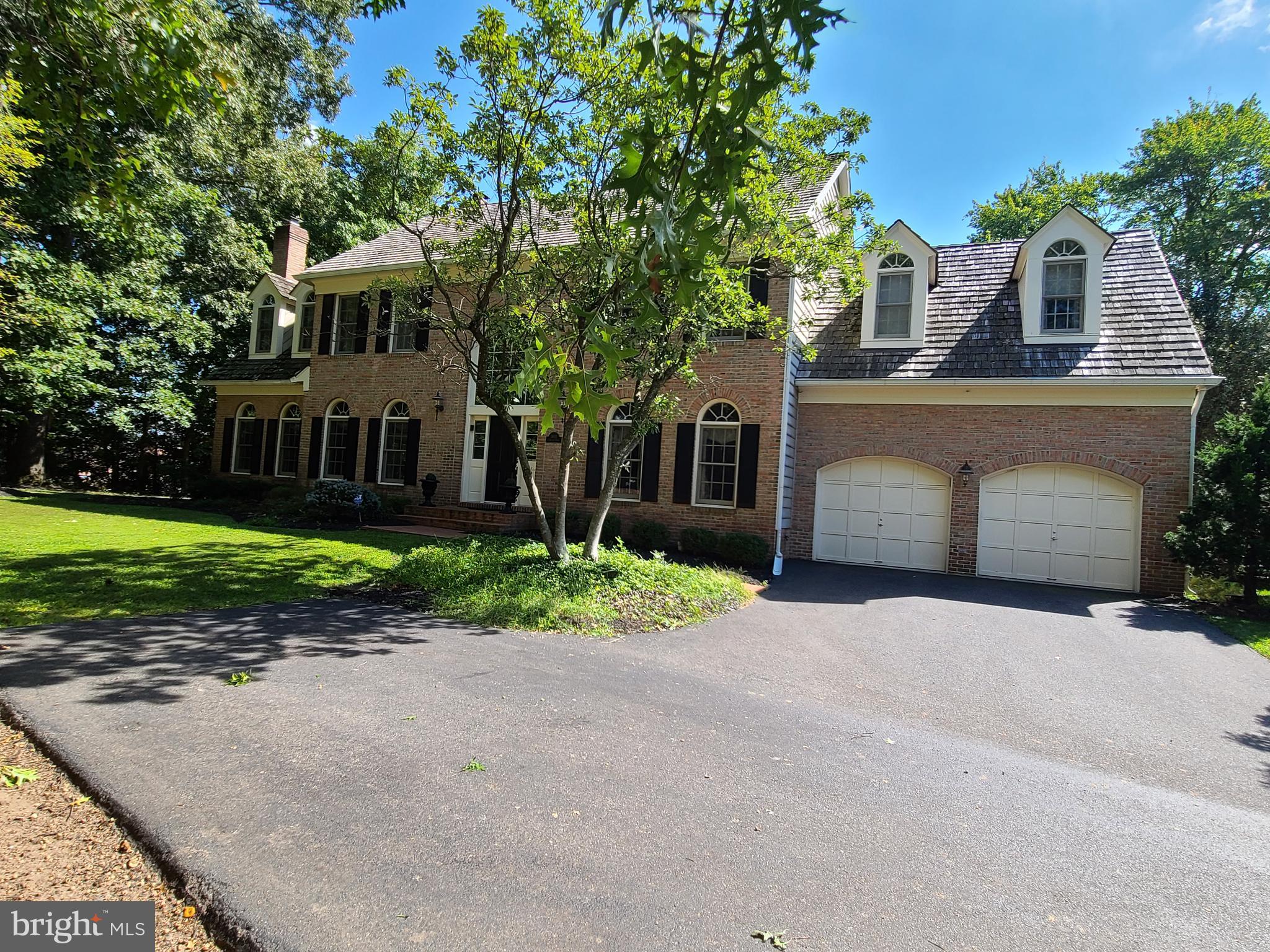 3601 Lamplight Dr