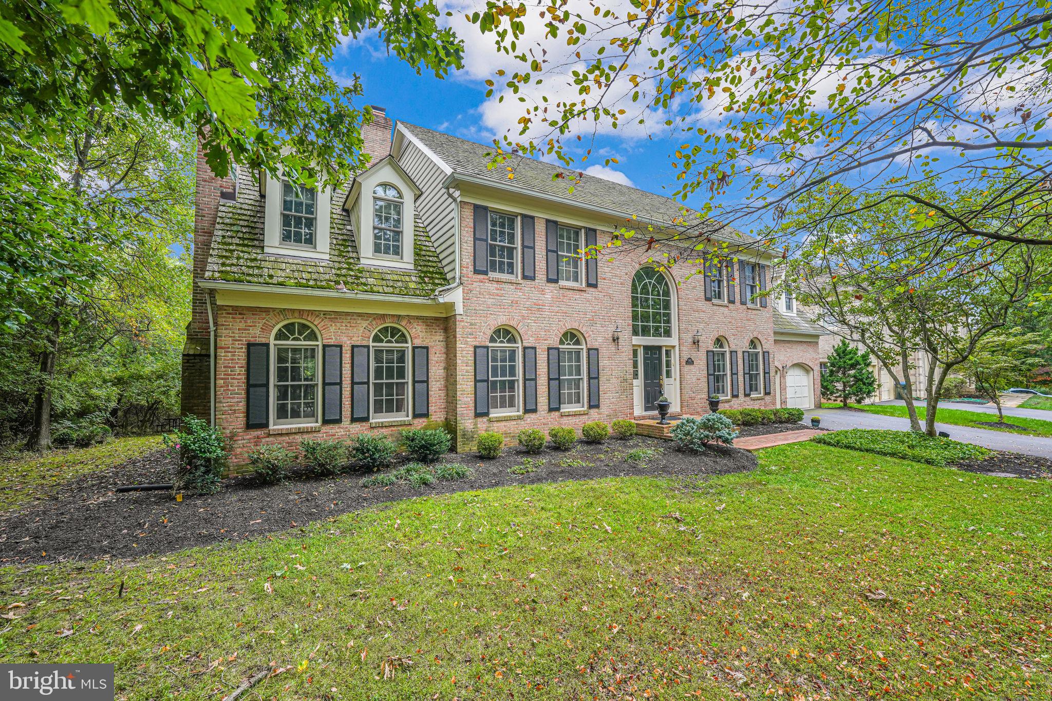 3601 Lamplight Dr