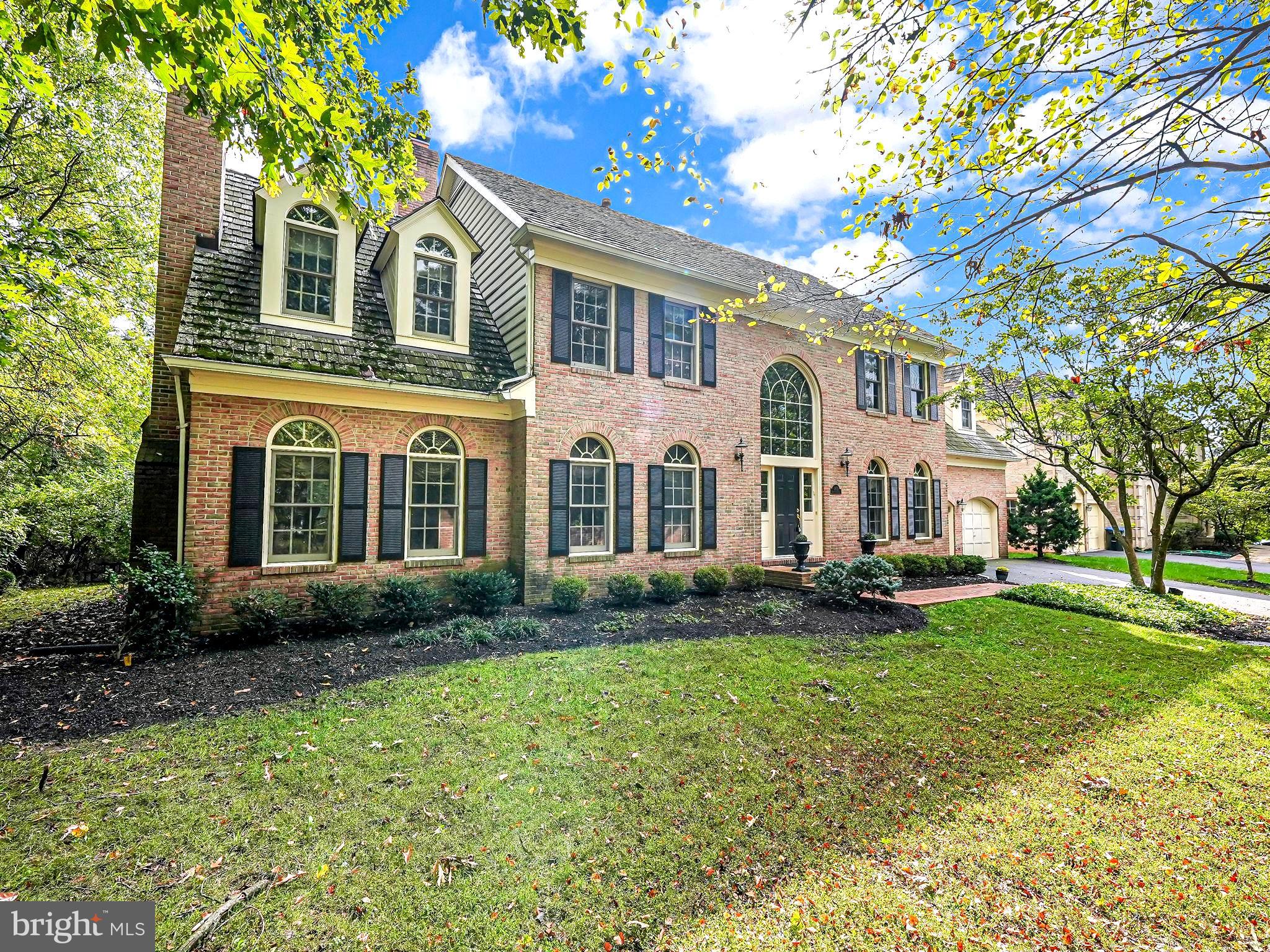 3601 Lamplight Dr