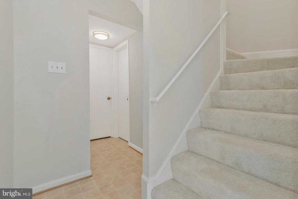 808 Hunter Ct SW
