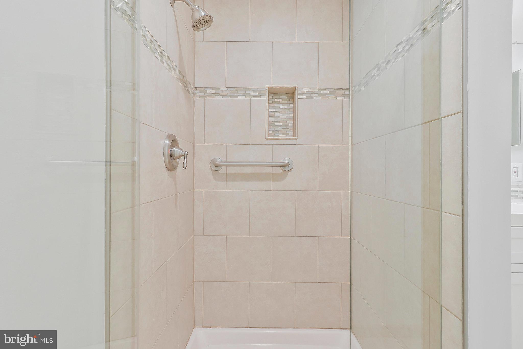 808 Hunter Ct SW