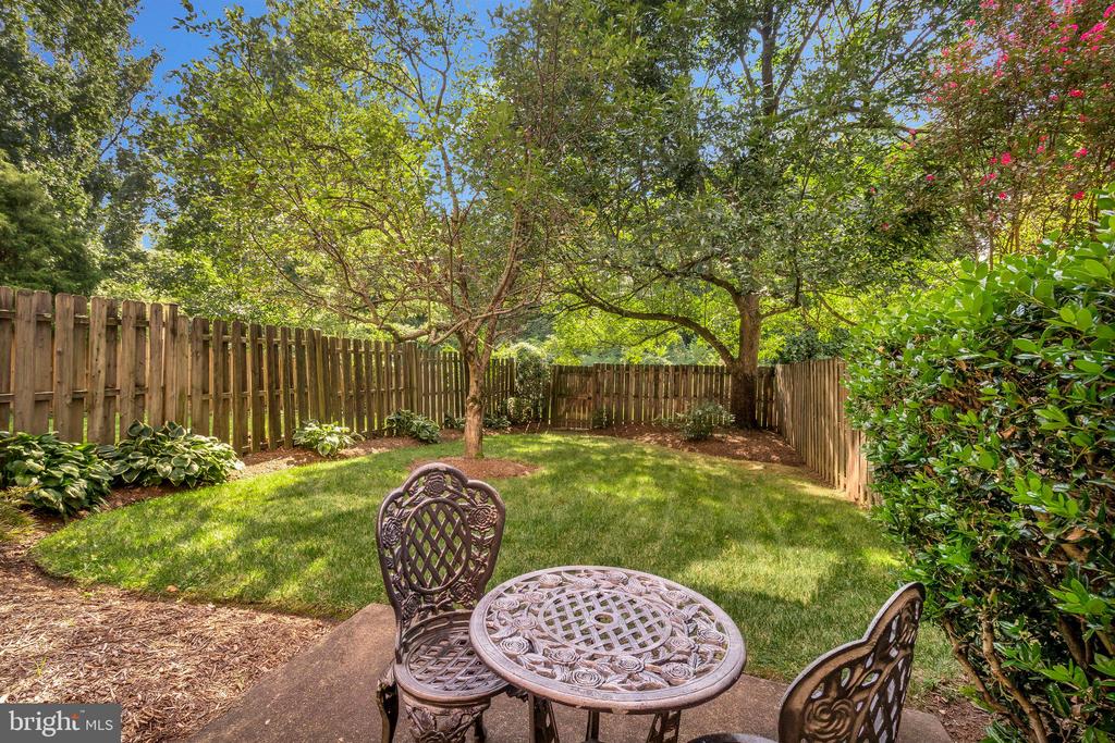 808 Hunter Ct SW