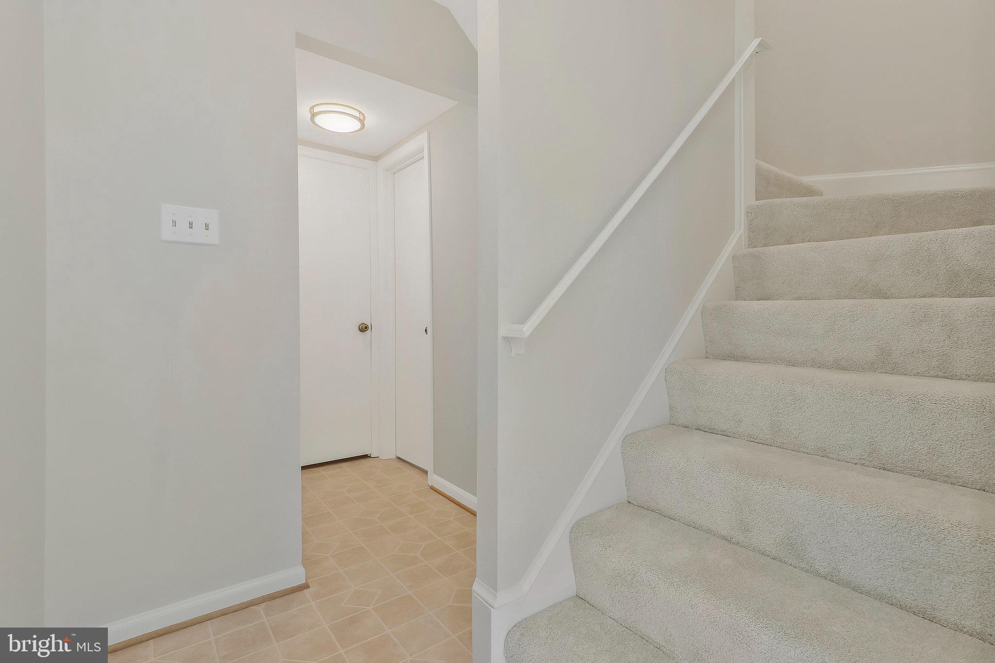 808 Hunter Ct SW