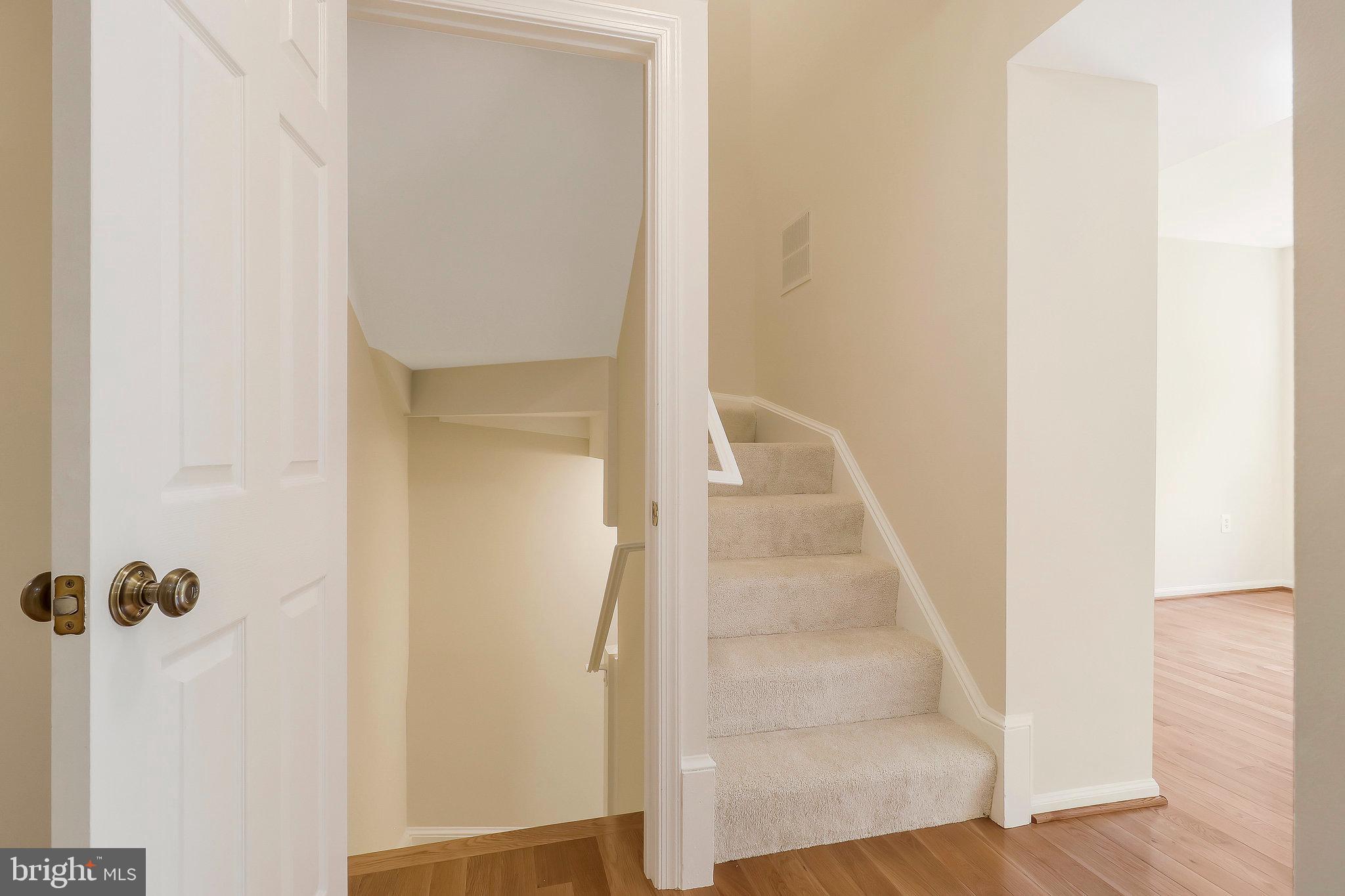 808 Hunter Ct SW