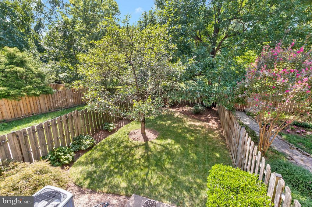 808 Hunter Ct SW