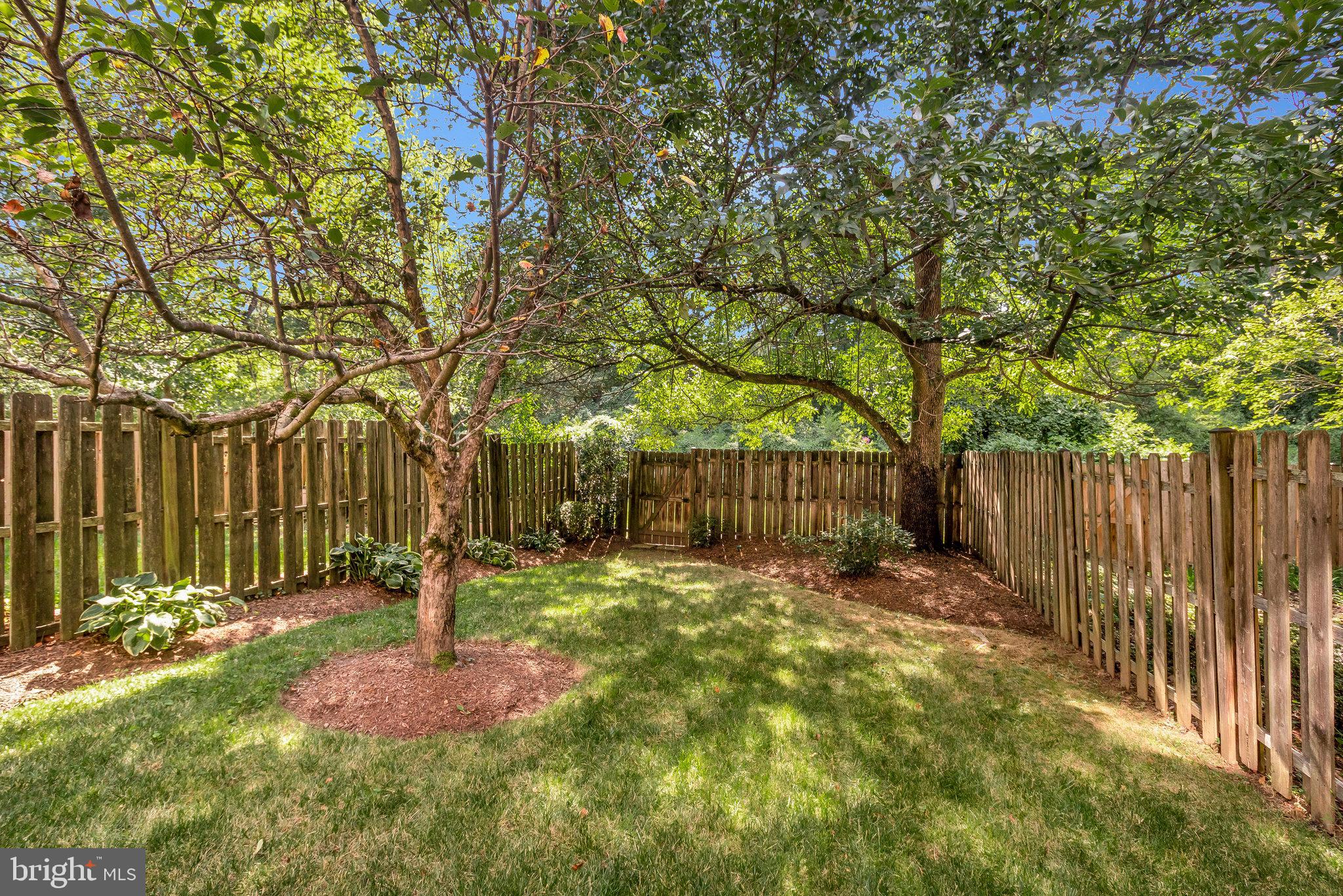 808 Hunter Ct SW