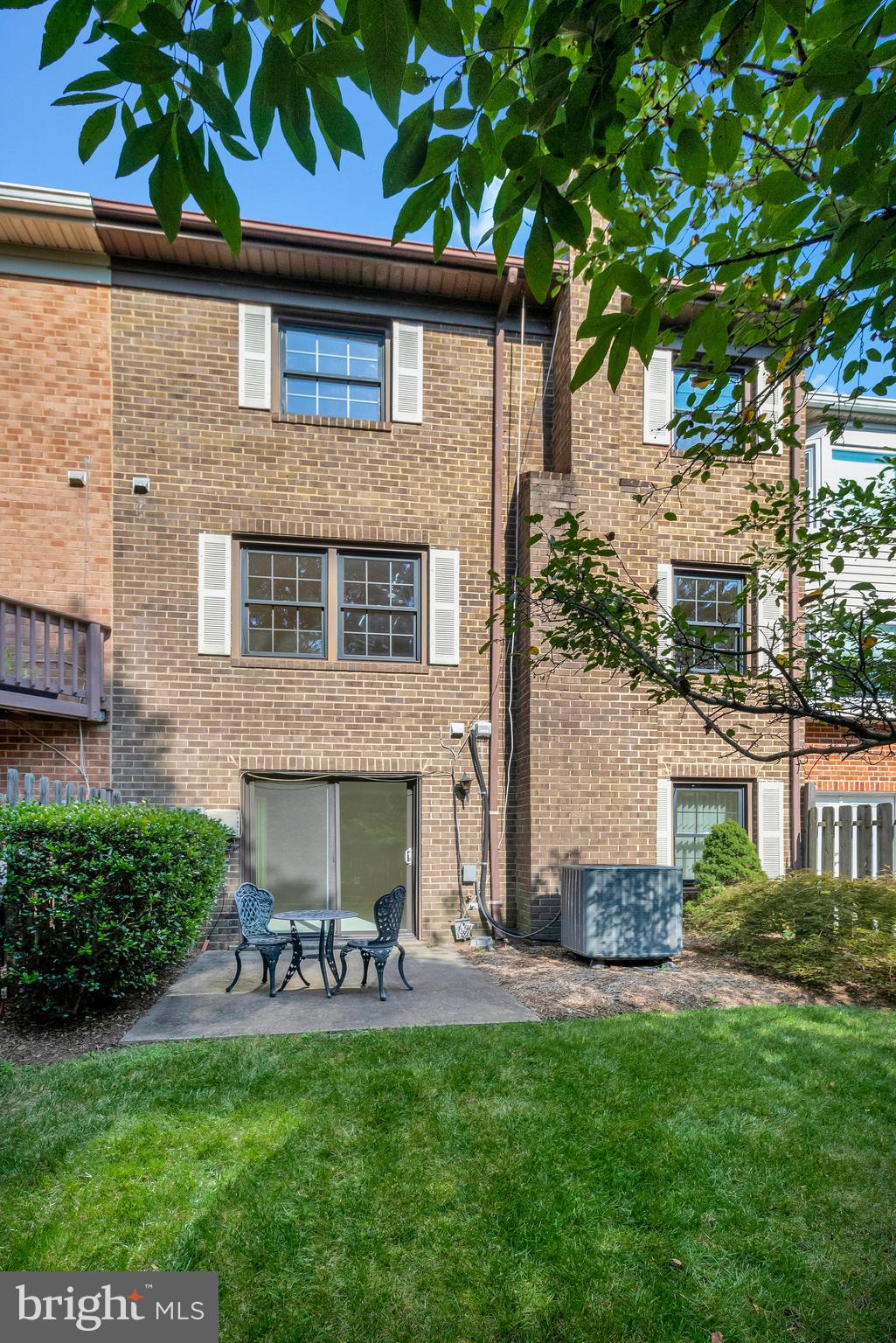 808 Hunter Ct SW