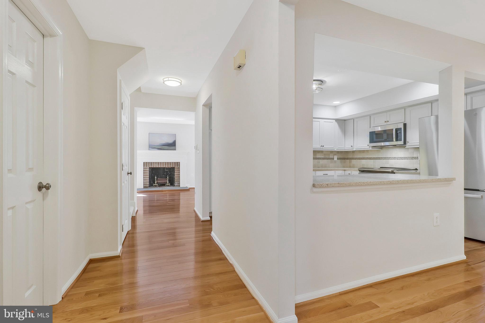 808 Hunter Ct SW