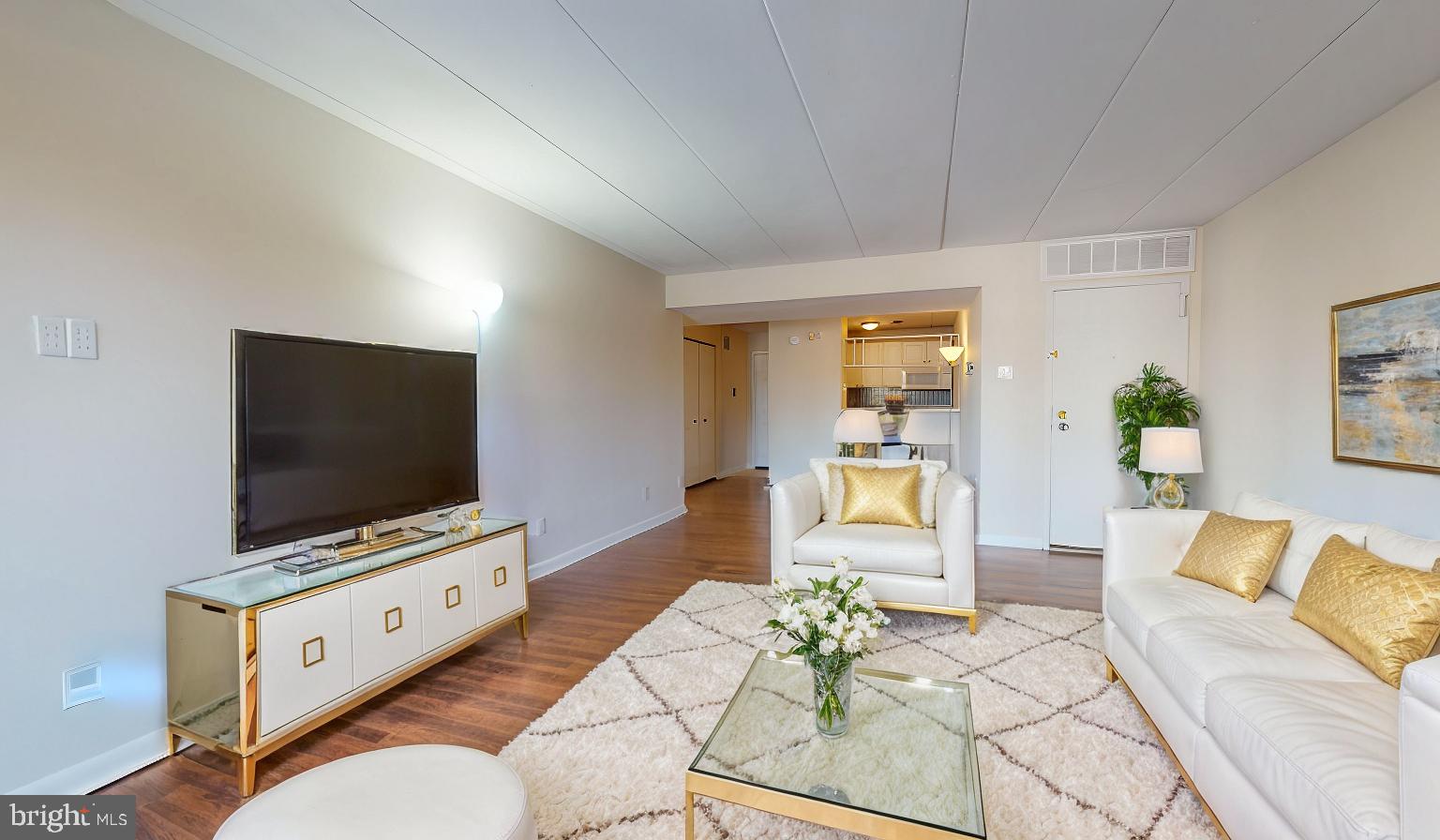 2613 Huntington Ave #50