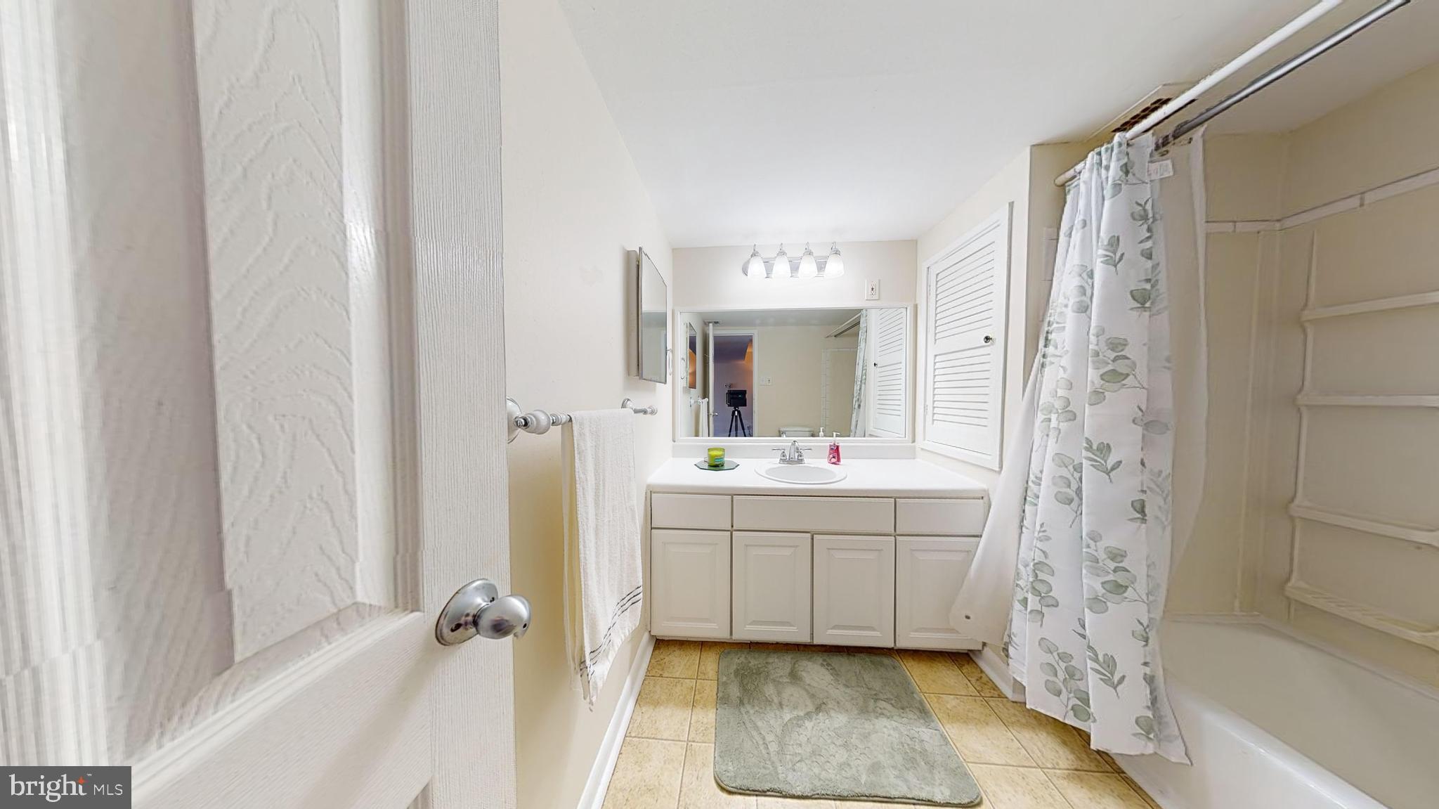 2613 Huntington Ave #50