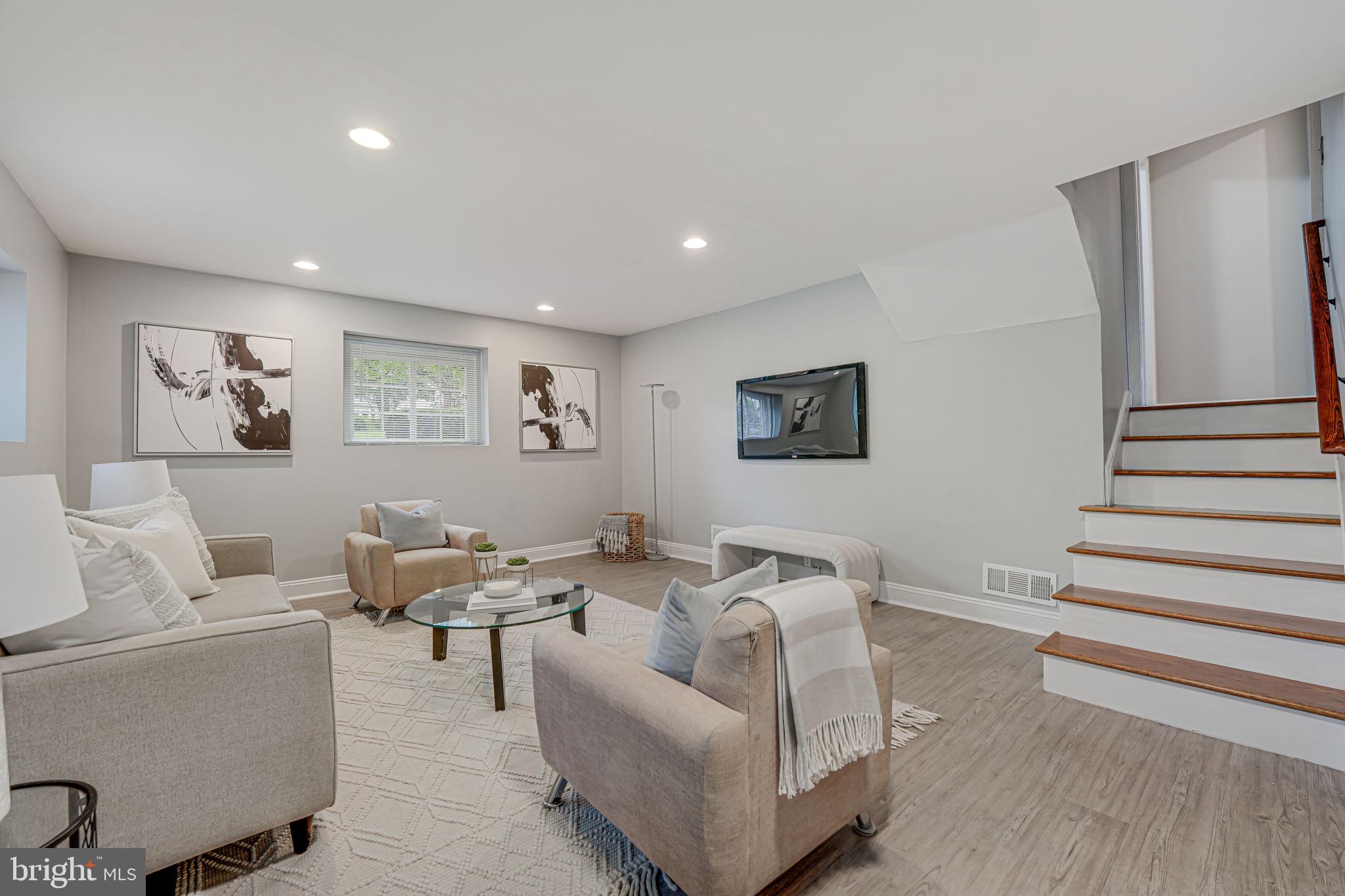 10315 Blake Ln