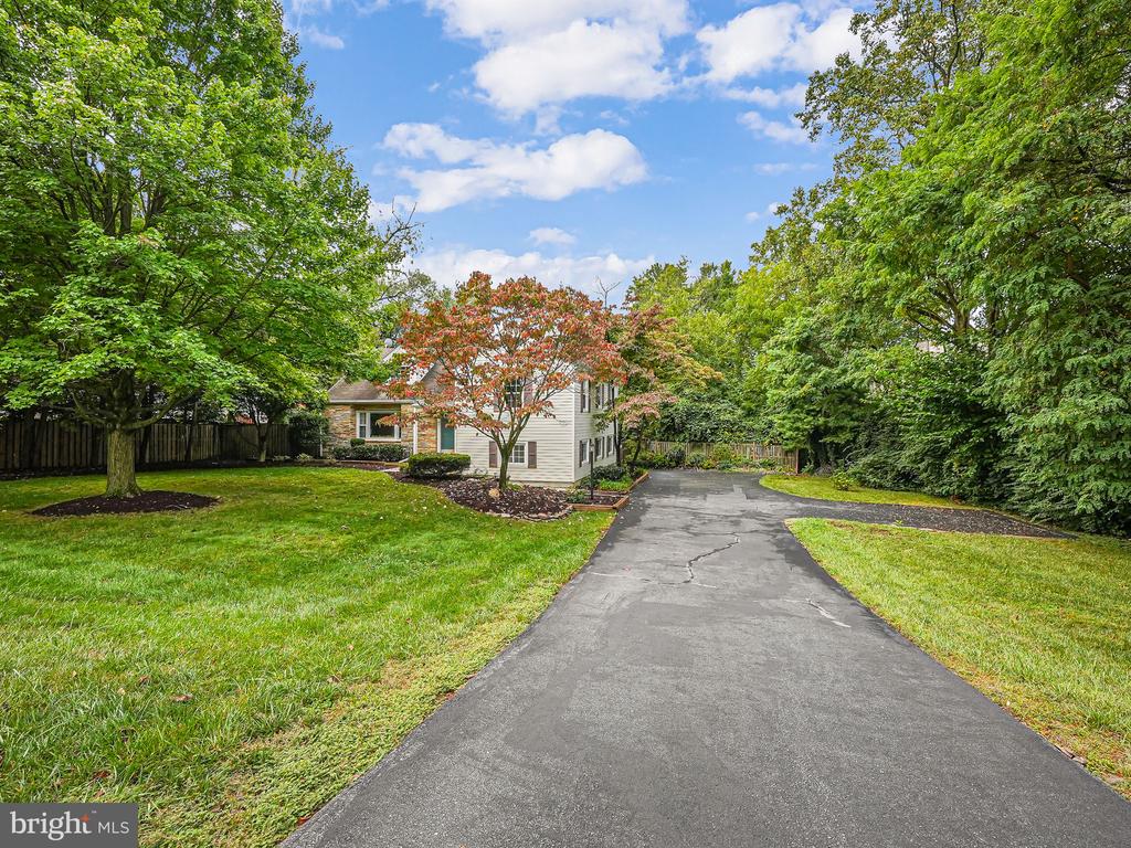 10315 Blake Ln