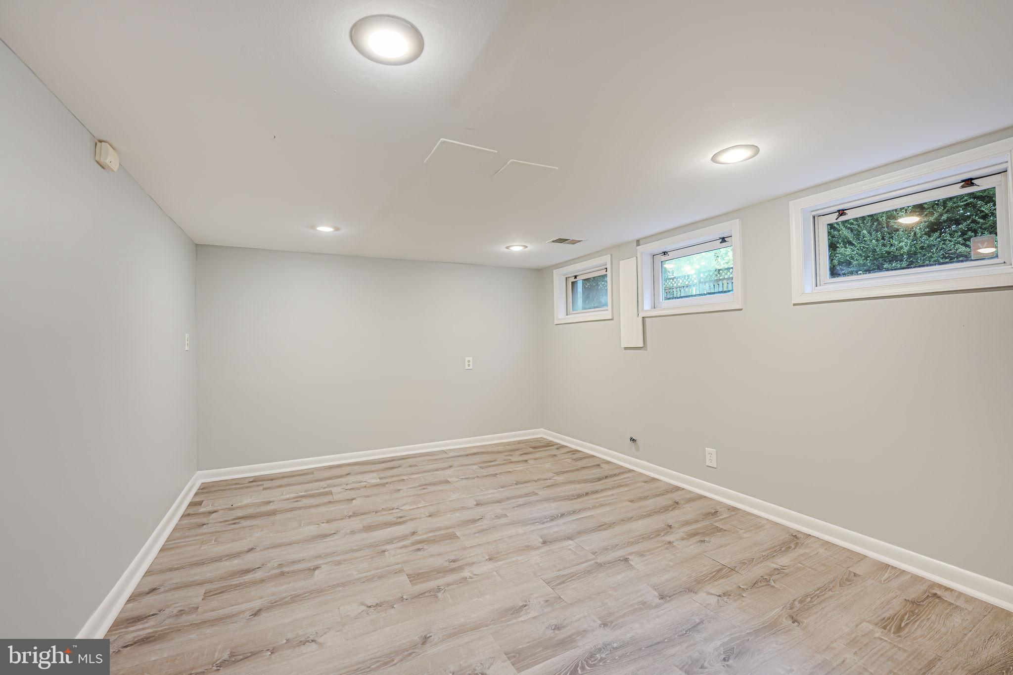 10315 Blake Ln