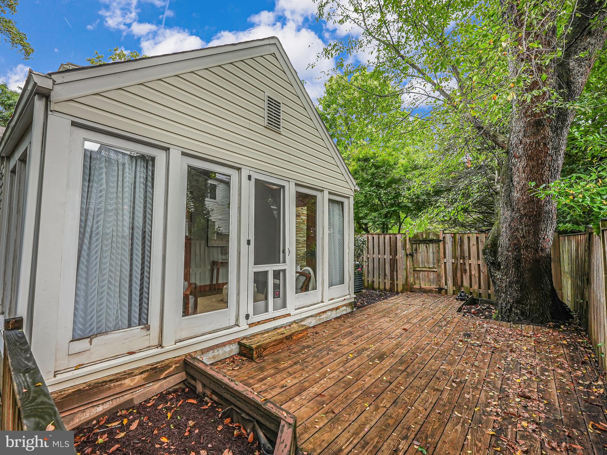 10315 Blake Ln