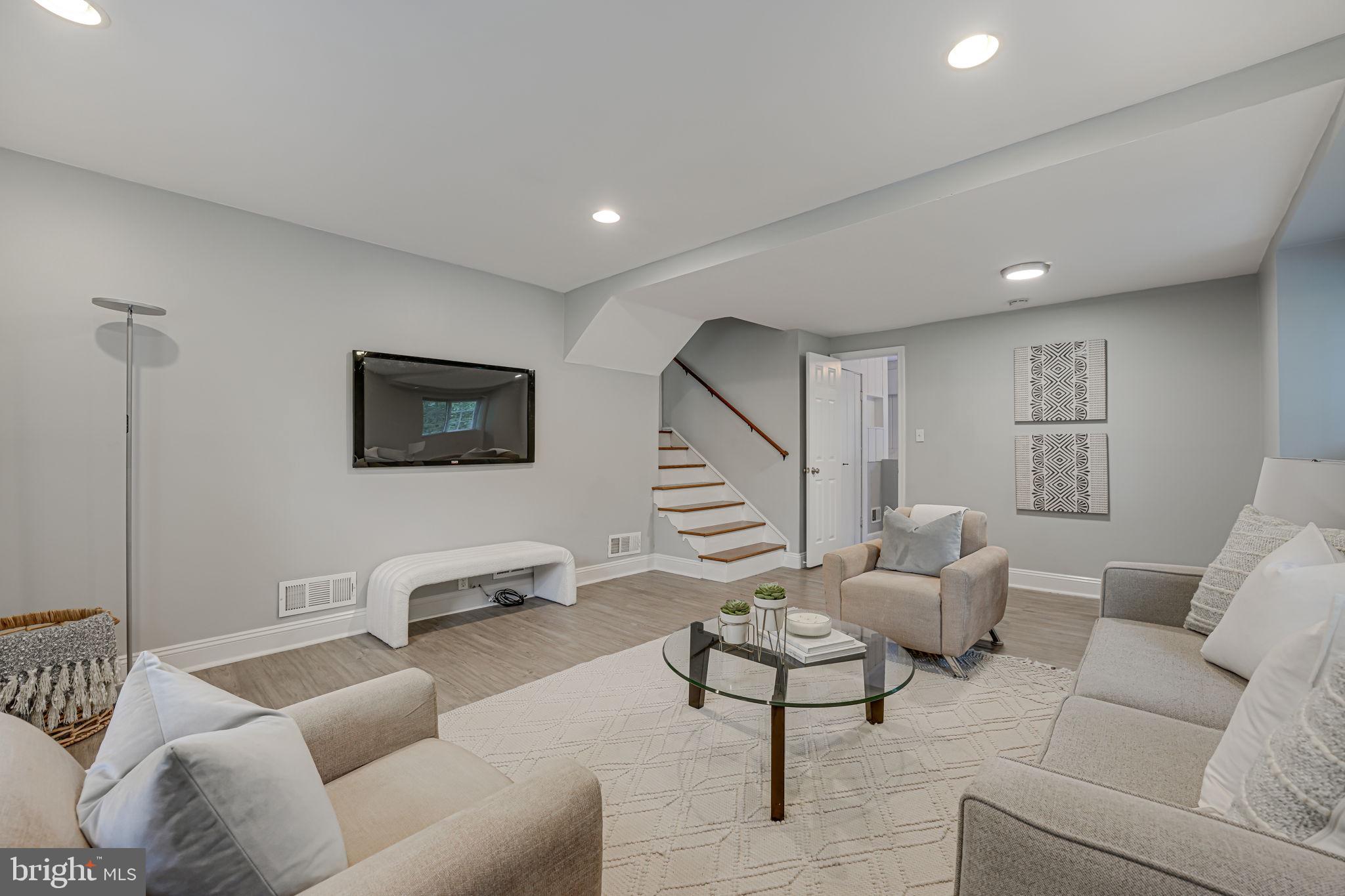10315 Blake Ln