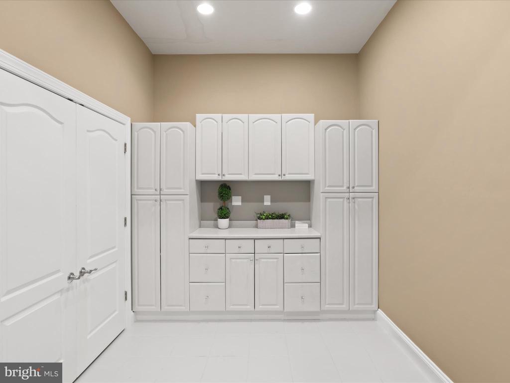 10207 BRITTENFORD DRIVE