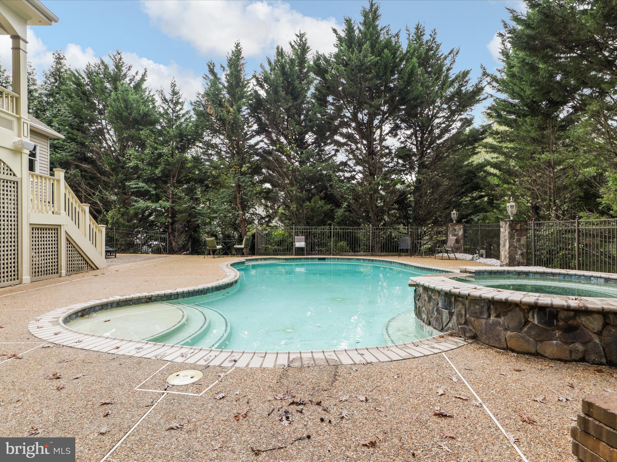 10207 BRITTENFORD DRIVE