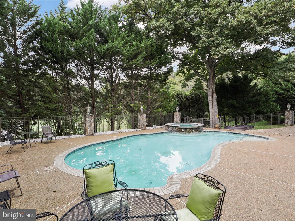10207 BRITTENFORD DRIVE