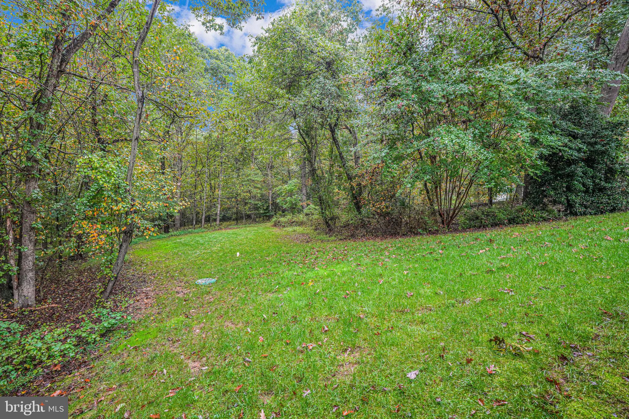 2096 Hunters Crest Way