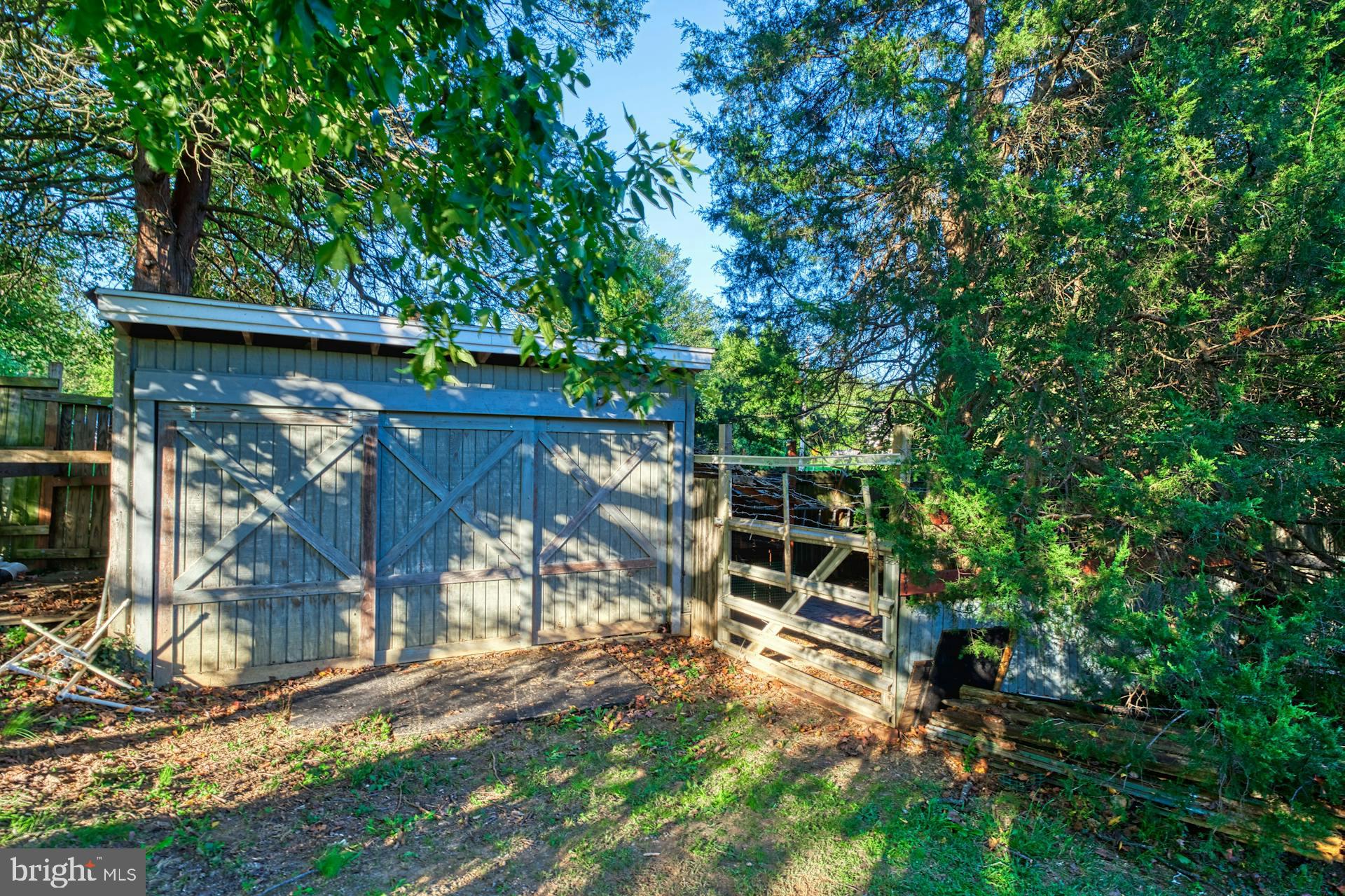 1200 Shaker Dr