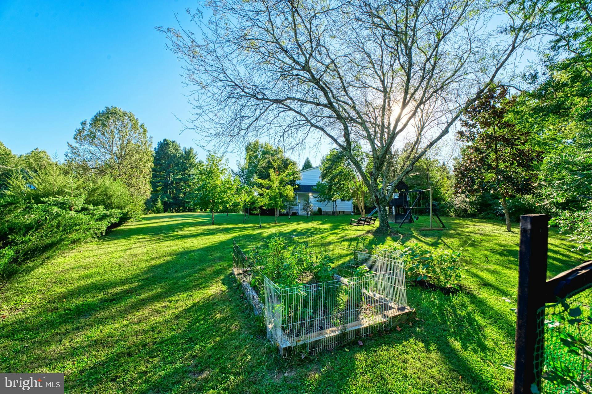 1200 Shaker Dr