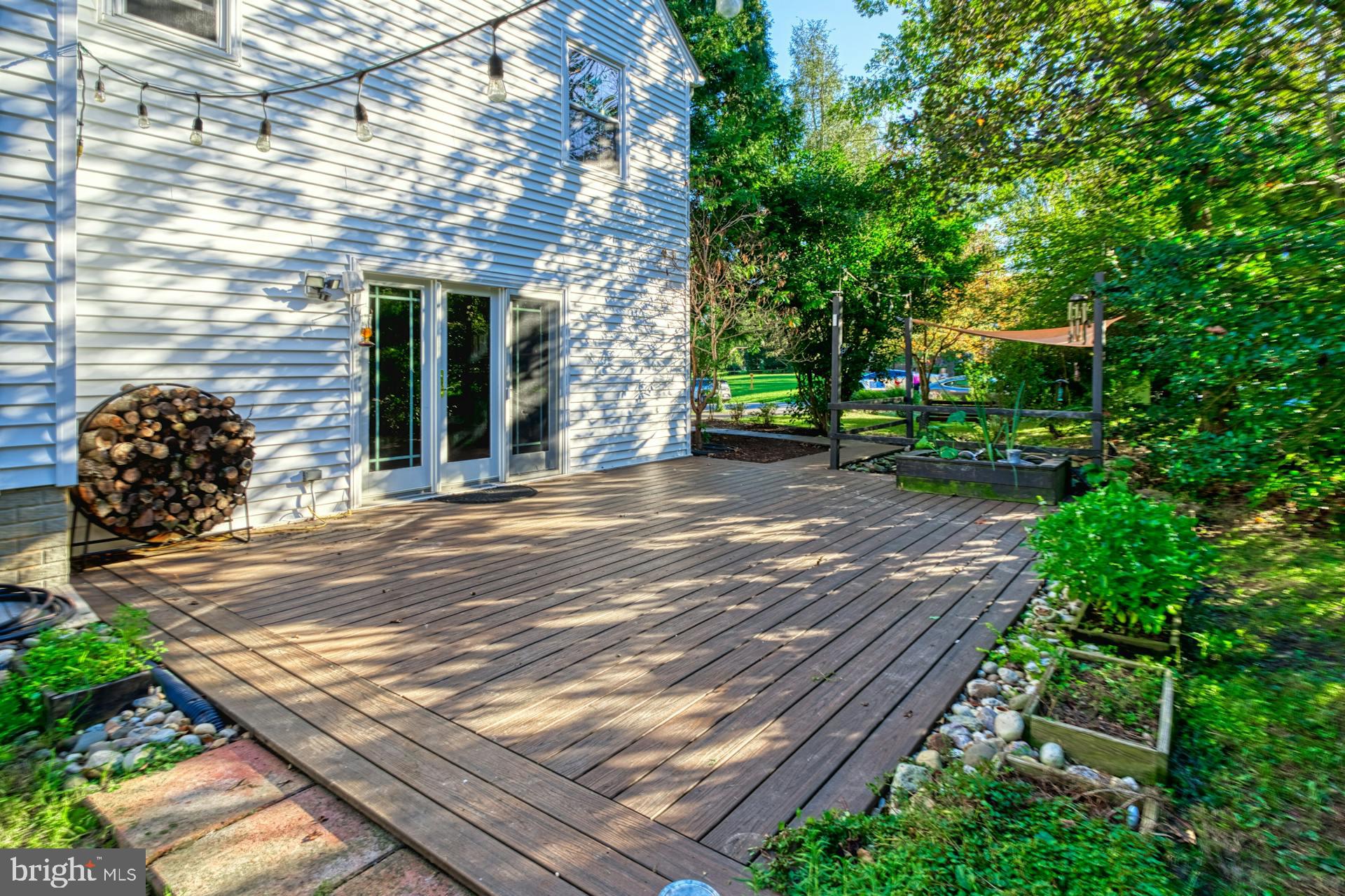 1200 Shaker Dr