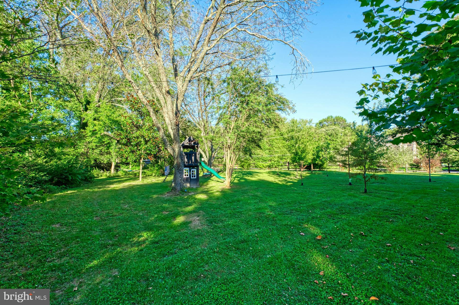 1200 Shaker Dr