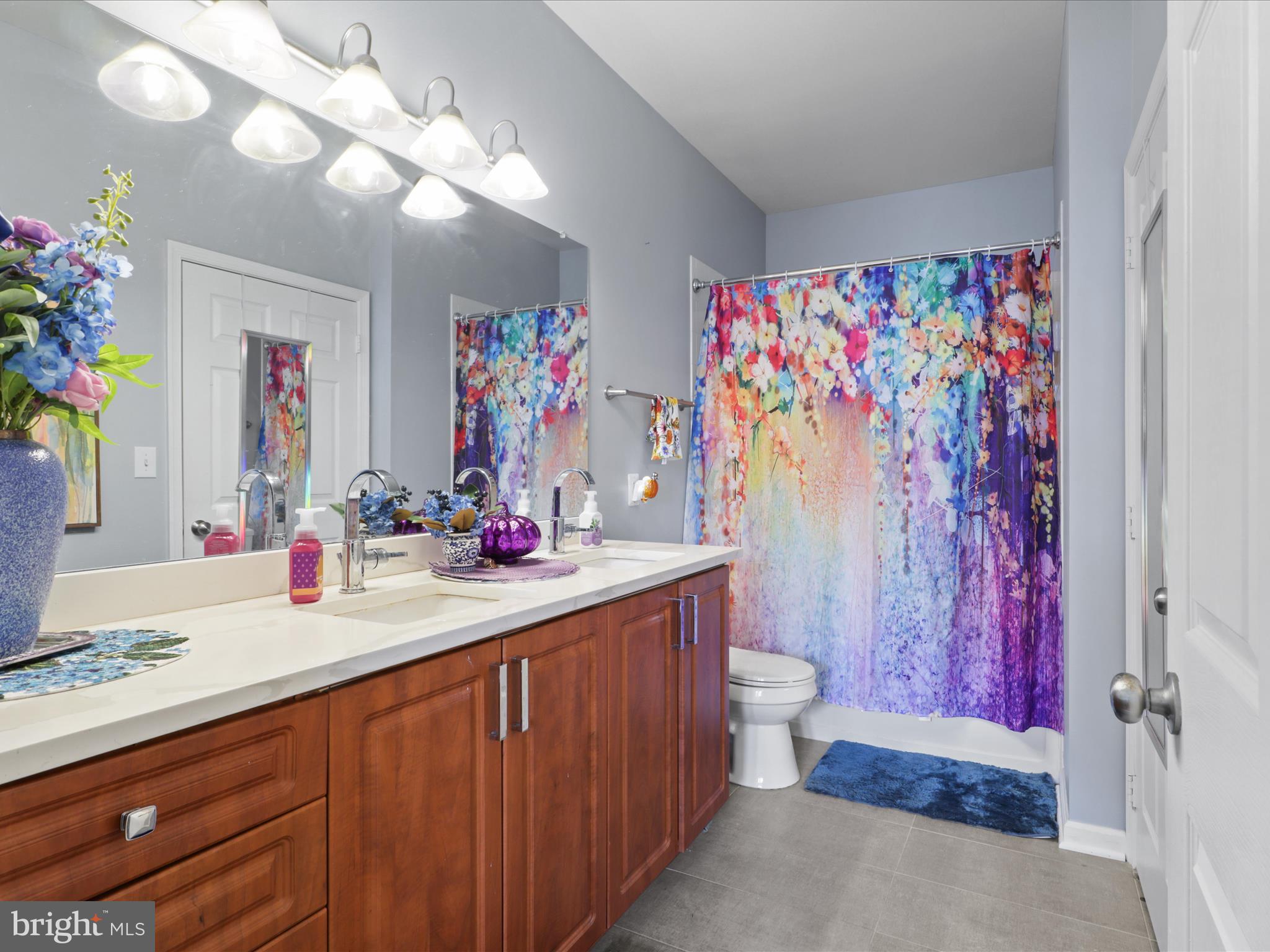 12937 Centre Park Cir #404