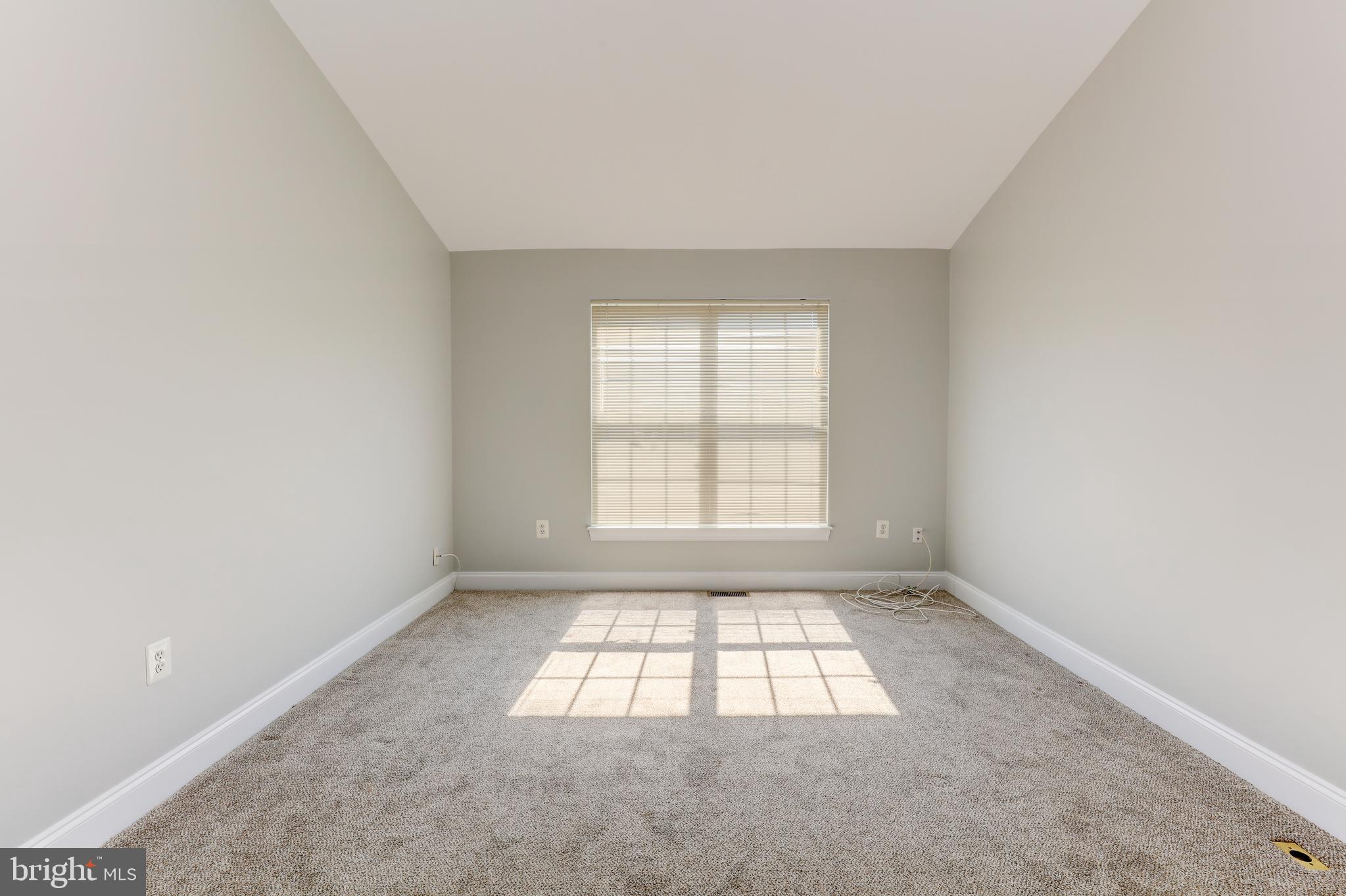 8057 GATEHOUSE RD #20