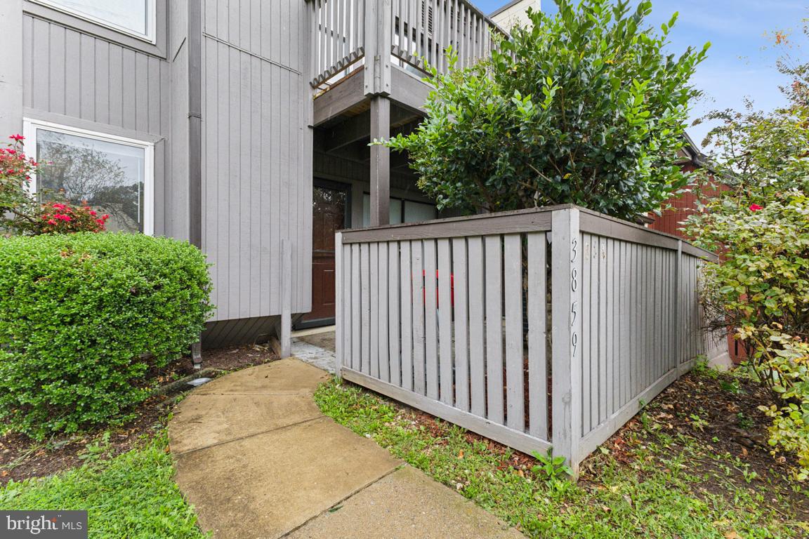 3859 el Camino Pl #2